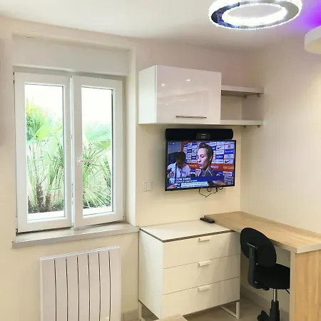 Résidence DESCHAMPS Montluçon Extérieur photo