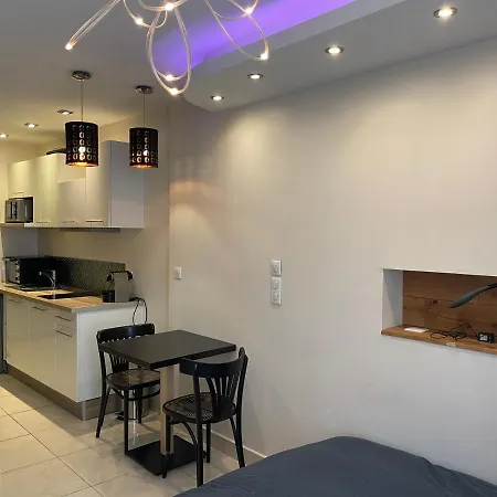 Résidence DESCHAMPS Montluçon Extérieur photo