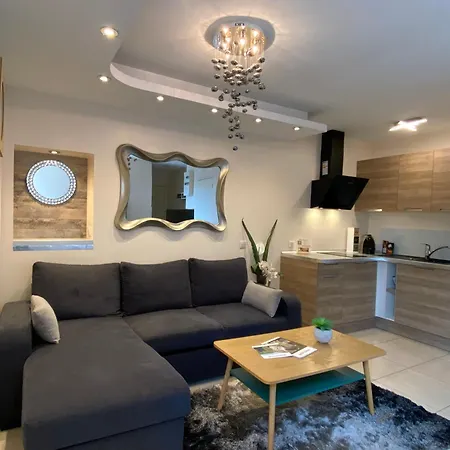 Résidence DESCHAMPS Montluçon Extérieur photo