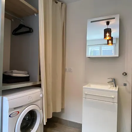 Résidence DESCHAMPS Montluçon Extérieur photo