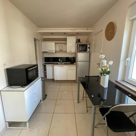 Résidence DESCHAMPS Montluçon Extérieur photo