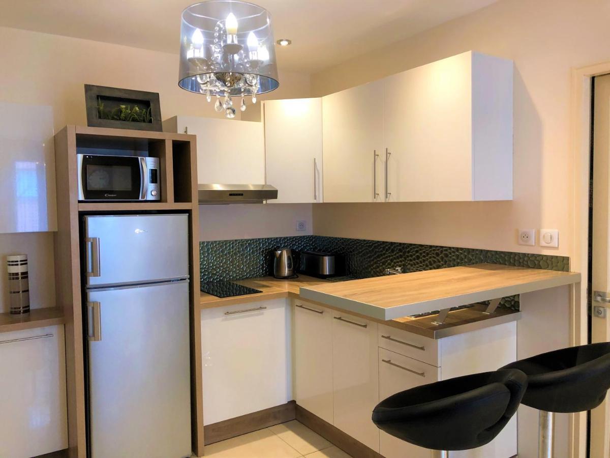 Deschamps Apartment