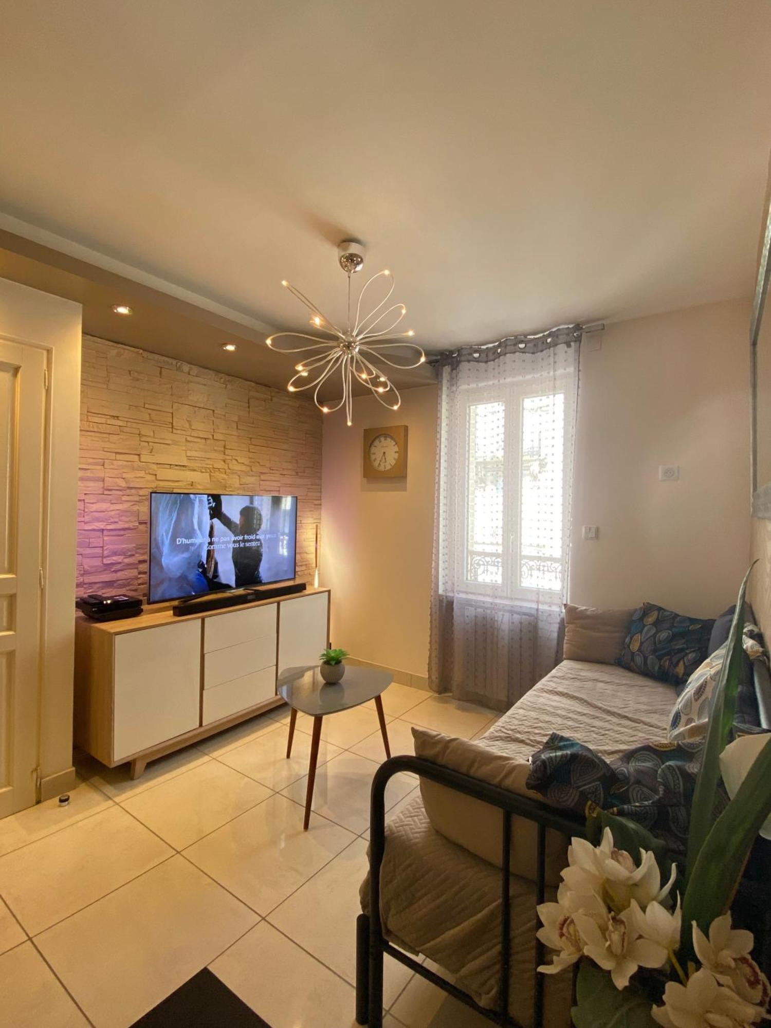 Apartment Deschamps